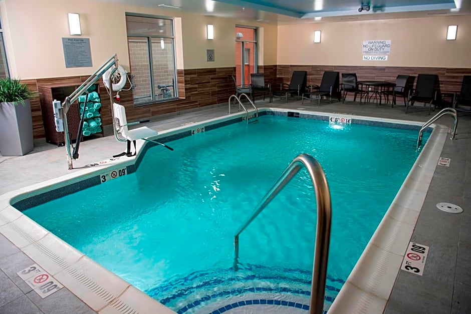 Fairfield Inn & Suites by Marriott Cincinnati Uptown/University Area