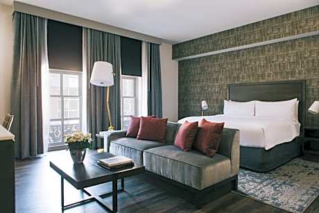 Junior Suite, 1 King, Low floor