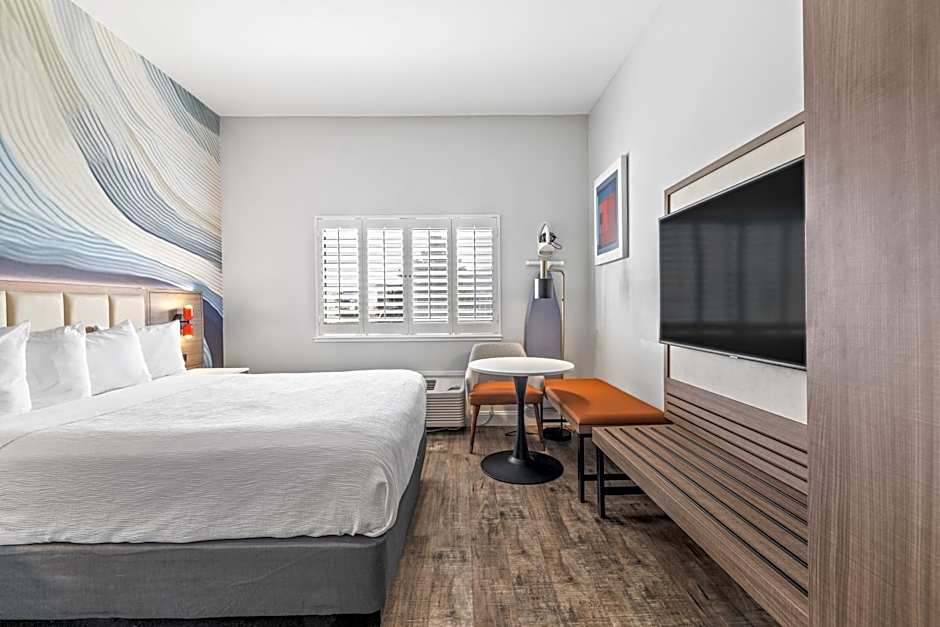 Hotel Skye San Francisco Airport SFO FREE SHUTTLE!