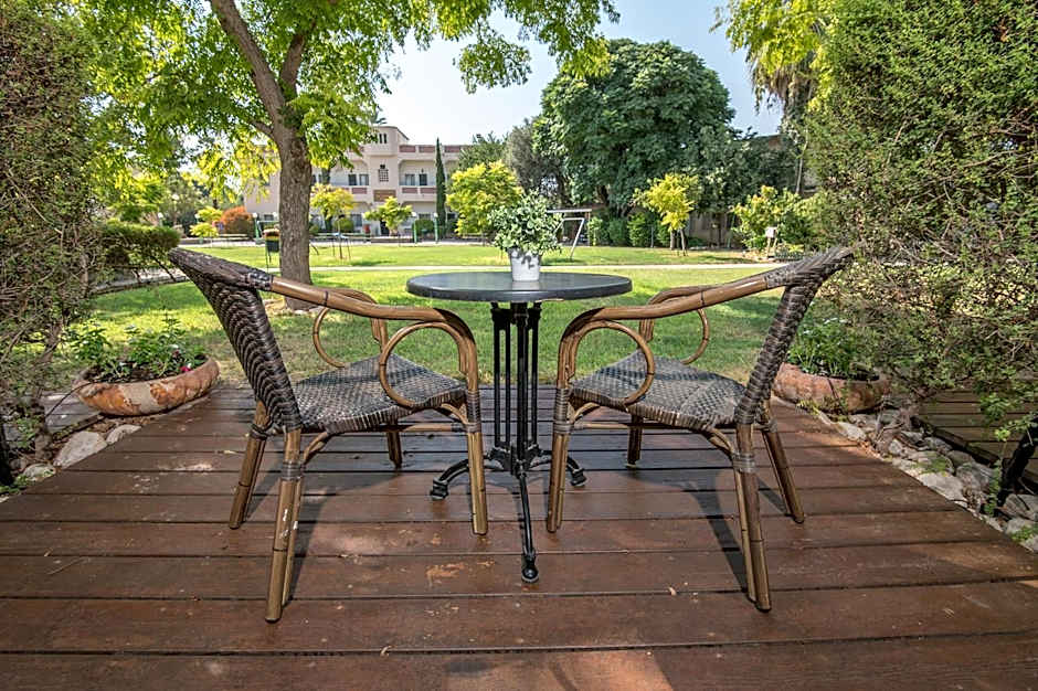 Degania Bet Kibbutz Country Lodging