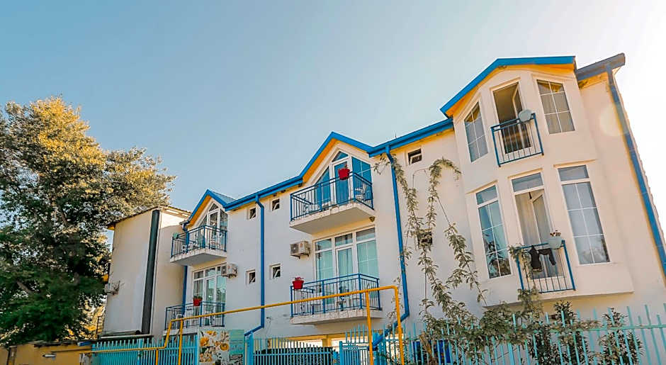 Laguna Beach Club Bazaleti Lake