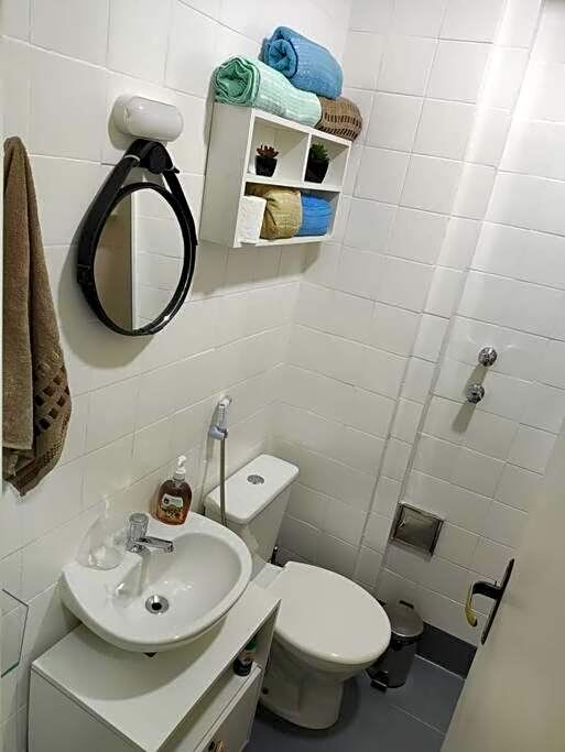 Apê completo em Copacabana/RJ.