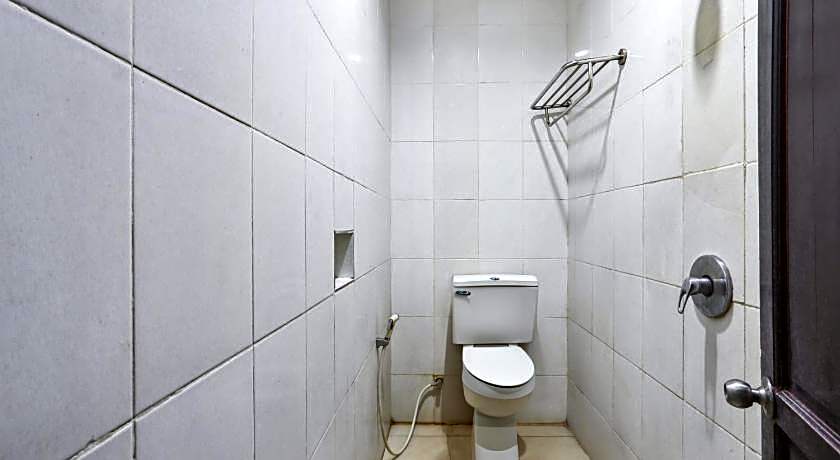 Collection O 93163 Hotel Grand Kartika