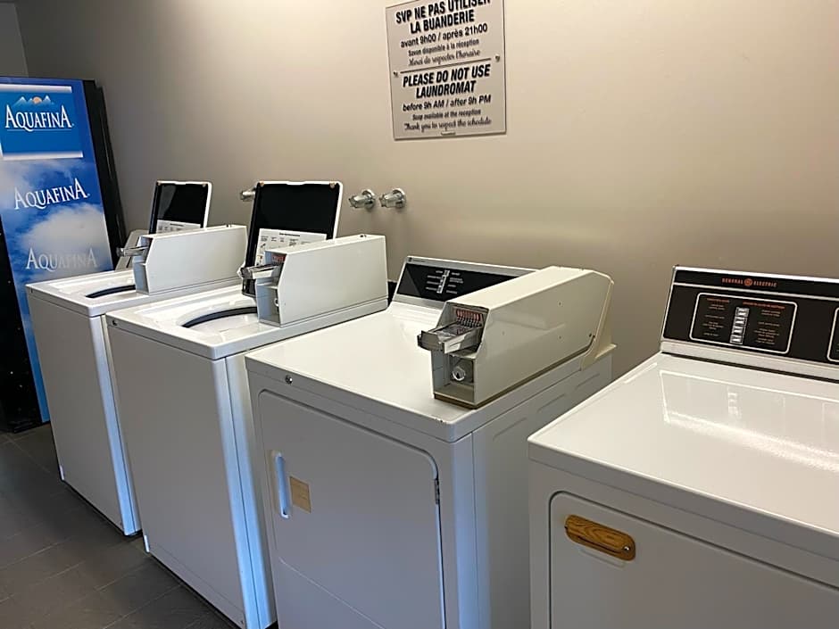 Travelodge by Wyndham Drummondville