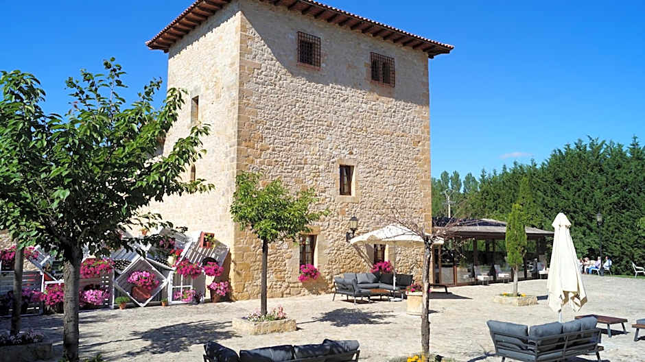 Posada Torre Palacio La Taxuela