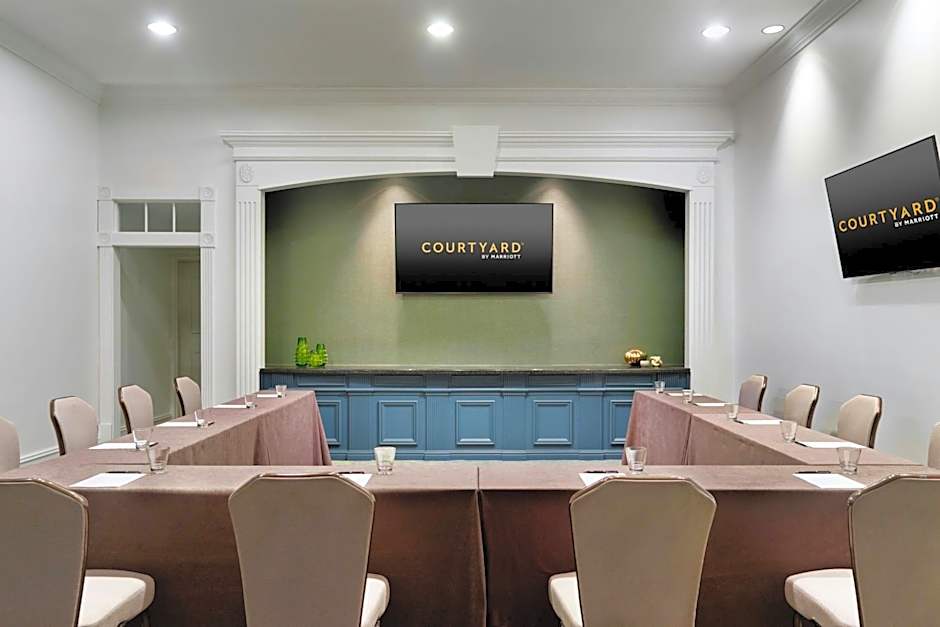 Courtyard by Marriott New Orleans French Quarter/Iberville