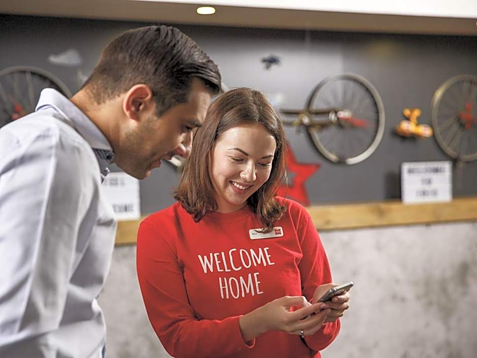 ibis London Luton Airport