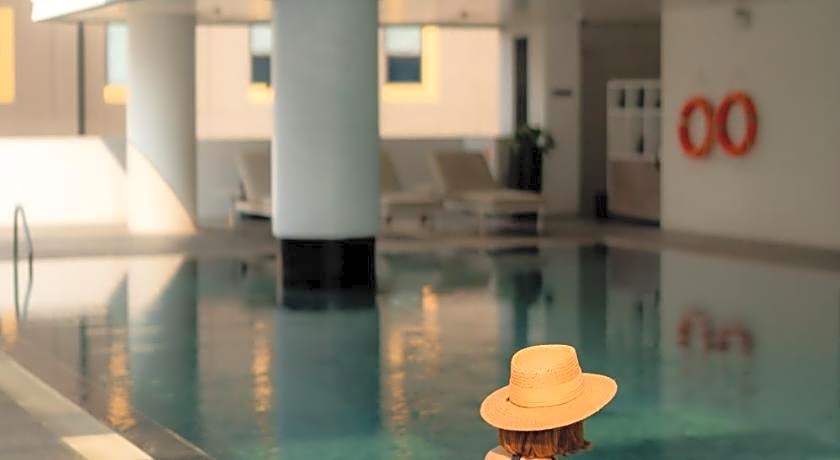 PARKROYAL Suites Bangkok