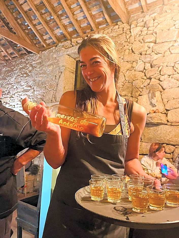 Mountain Log Cabin O Lobo