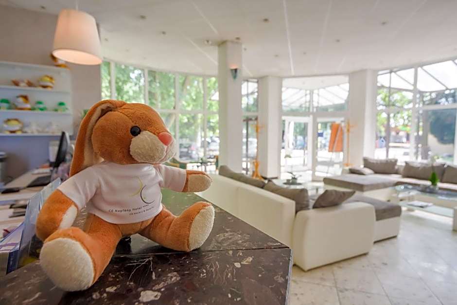 CE Napfény Hotel