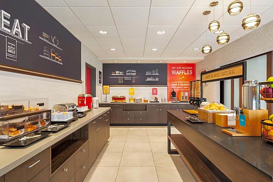 Hampton Inn & Suites Oroville