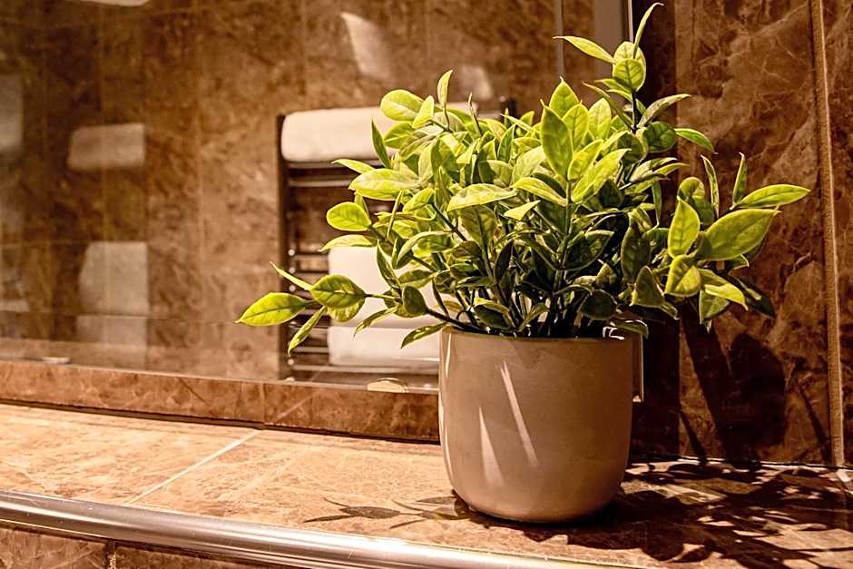 The Enniskillen Hotel and Motel