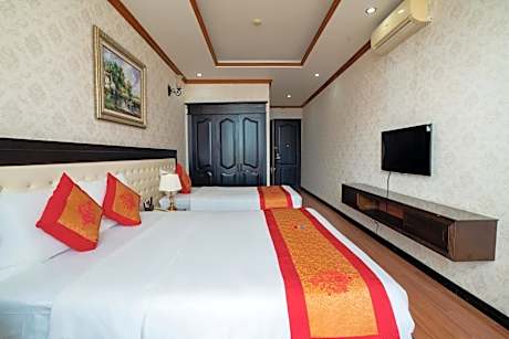 Twin Room with City View