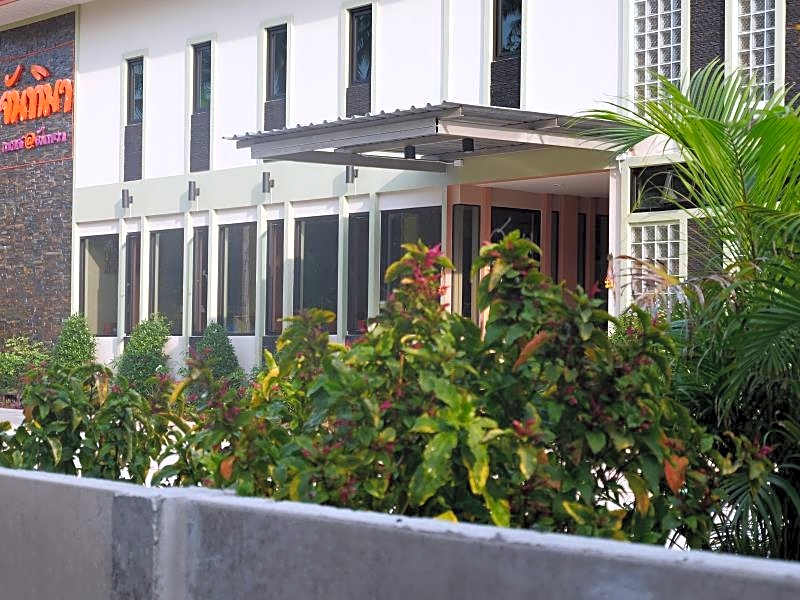 Jantima Place at Amphawa