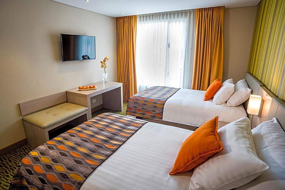 Hotel Plaza Suites