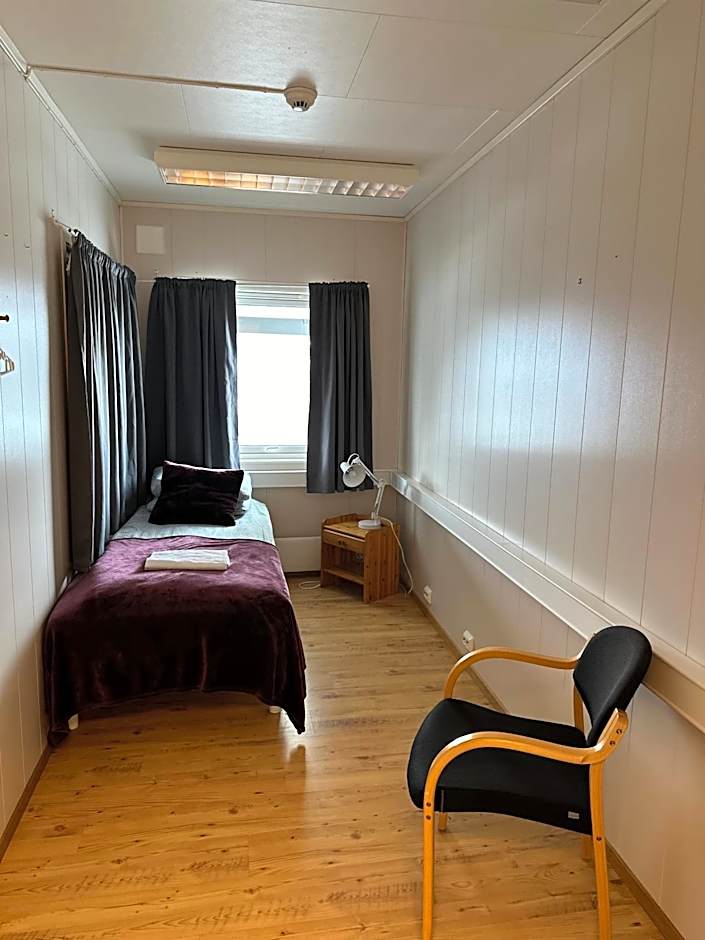 Photo 1 of 2 of Single Room