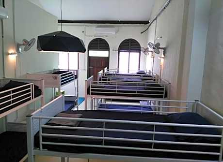 Bunk Bed in 12-Bed Dormitory Room - Mixed