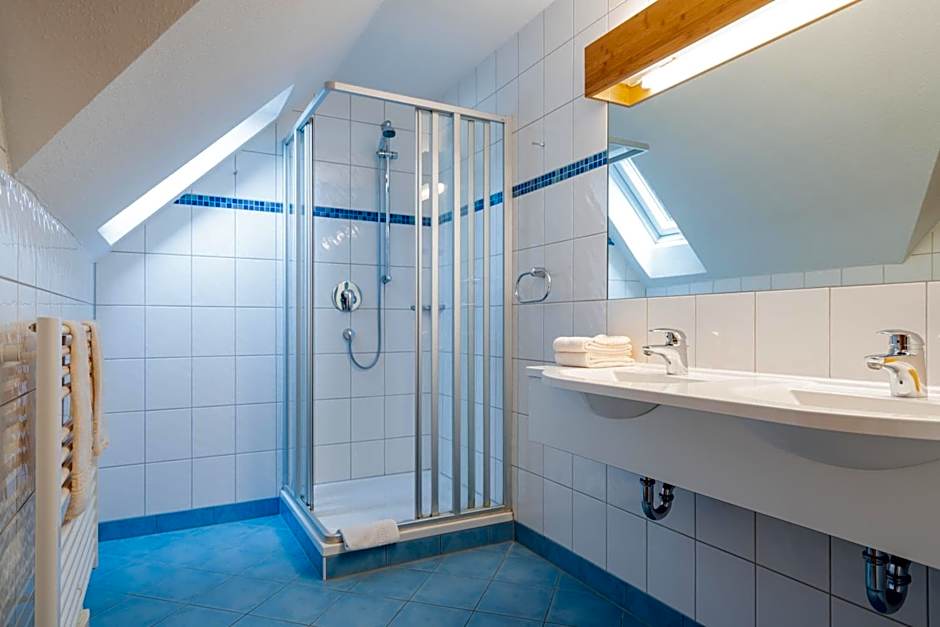 Gasthaus-Pension Zum Kreuz