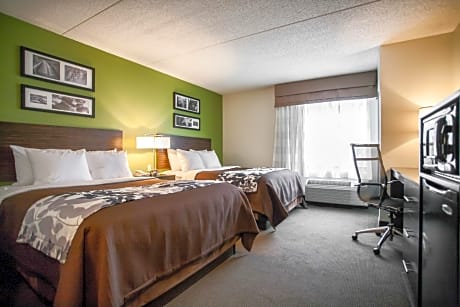 Suite Non Smoking (2 Queen beds with 2 Person Sofa bed) NON-REFUNDABLE
