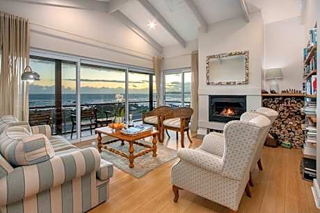 138 Marine Beachfront Guesthouse