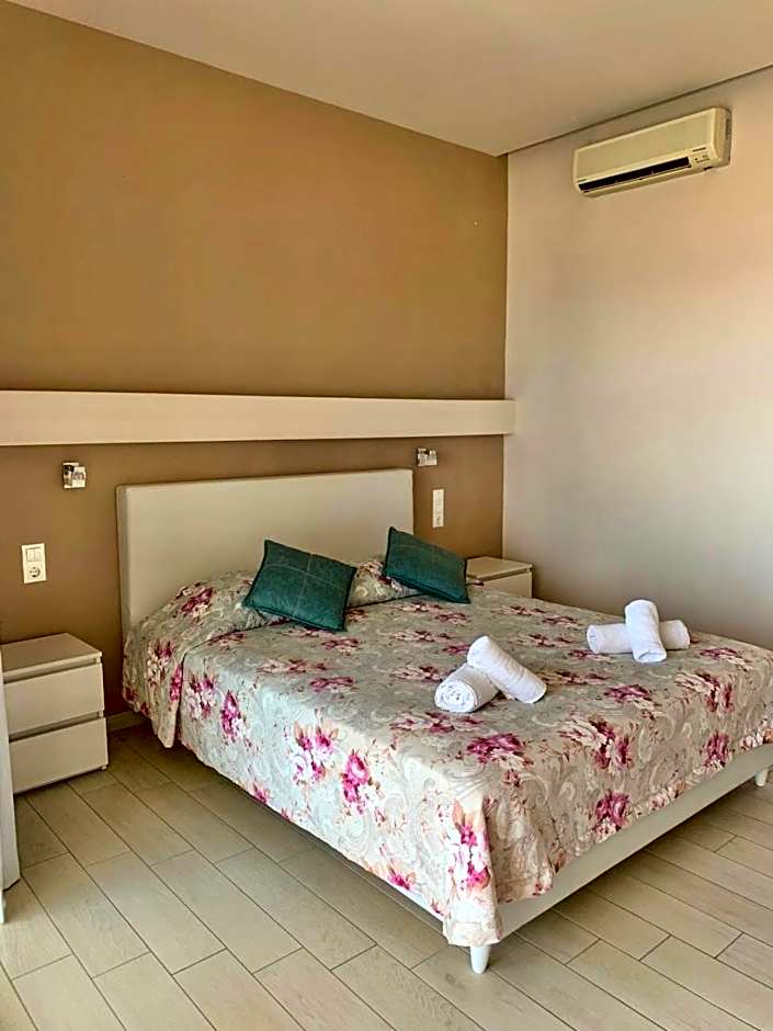 Saradari Beach Hotel - Adults Only