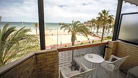 Quadruple Room with Sea View (2 Adults + 2 Children)