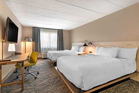 Large Queen Room with Two Queen Beds