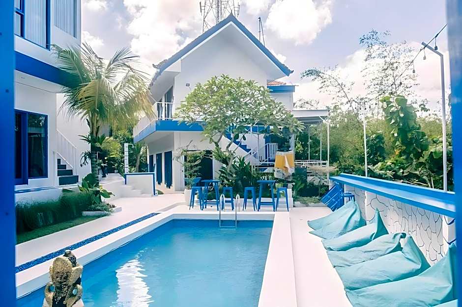 Bombora Surf Camp Hotel