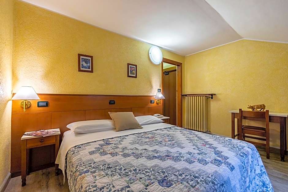 Photo 1 of 4 of Budget 1 Double Bed or 2 Beds
