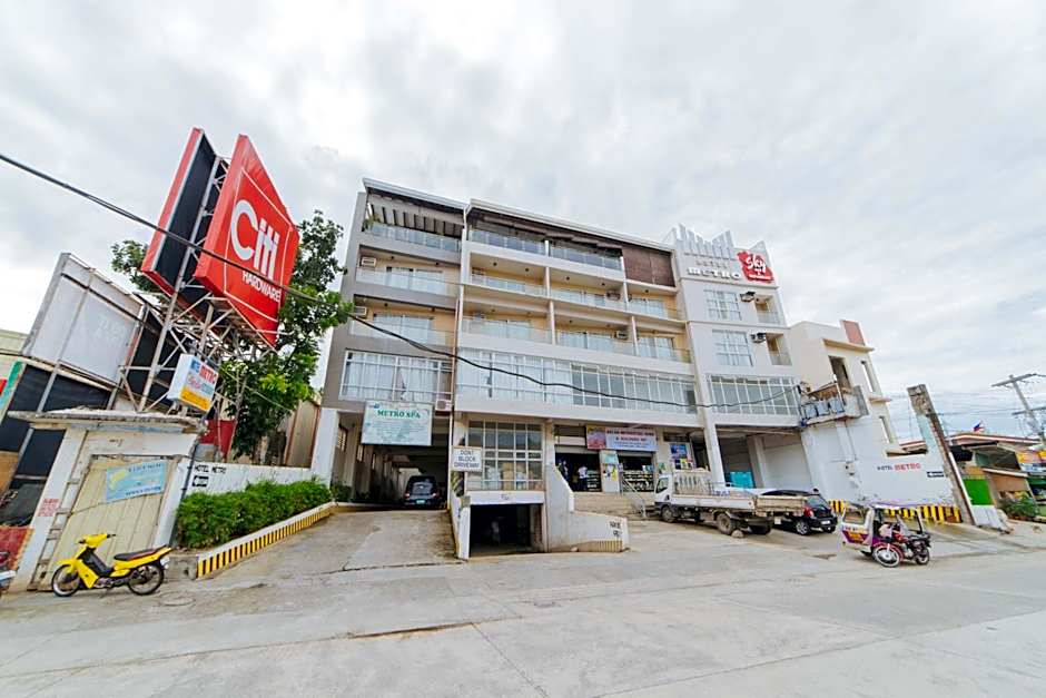 RedDoorz Plus at Hotel Metro Kalibo