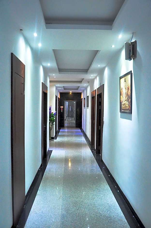 The Golden Crest Hotel