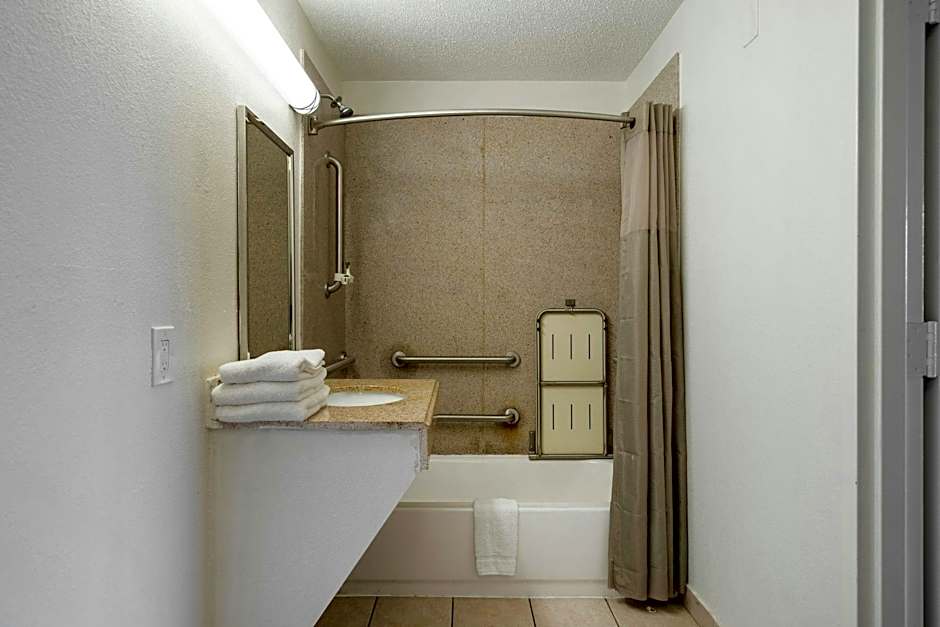 OYO Hotel Bossier City LA - Red River