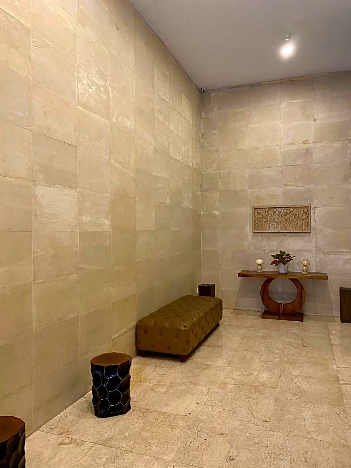 Marilyn Hotel Serpong