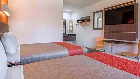 Quadruple Room - Disability Access - Non-Smoking