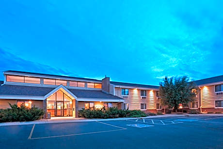 AmericInn by Wyndham Mitchell