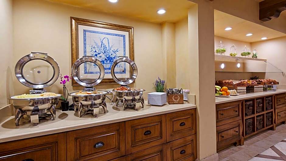 Best Western Plus Sunset Plaza Hotel