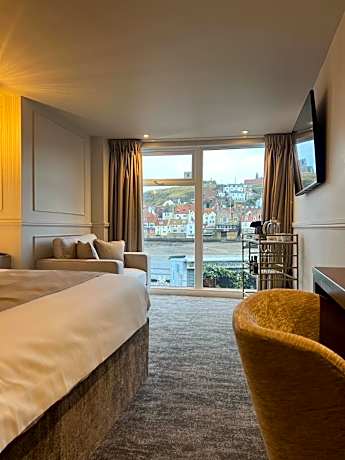 Number 3 Pier Road Suites