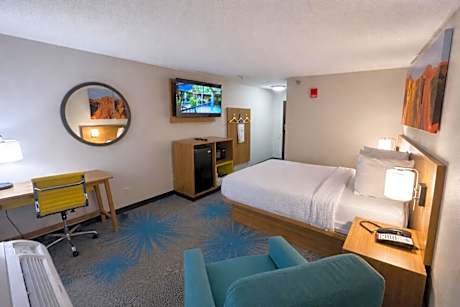 Queen Room - Mobility Access/Non-Smoking