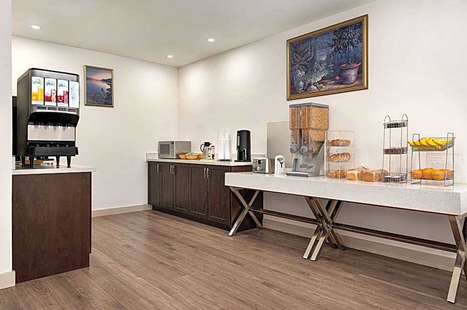 Howard Johnson by Wyndham Gravenhurst