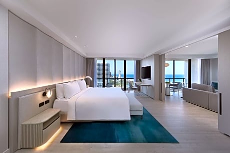 One-Bedroom Executive Corner Suite with Ocean View