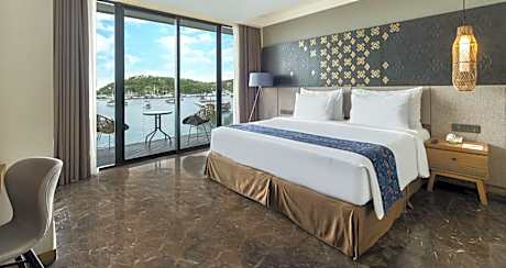 The Horizon Sea View