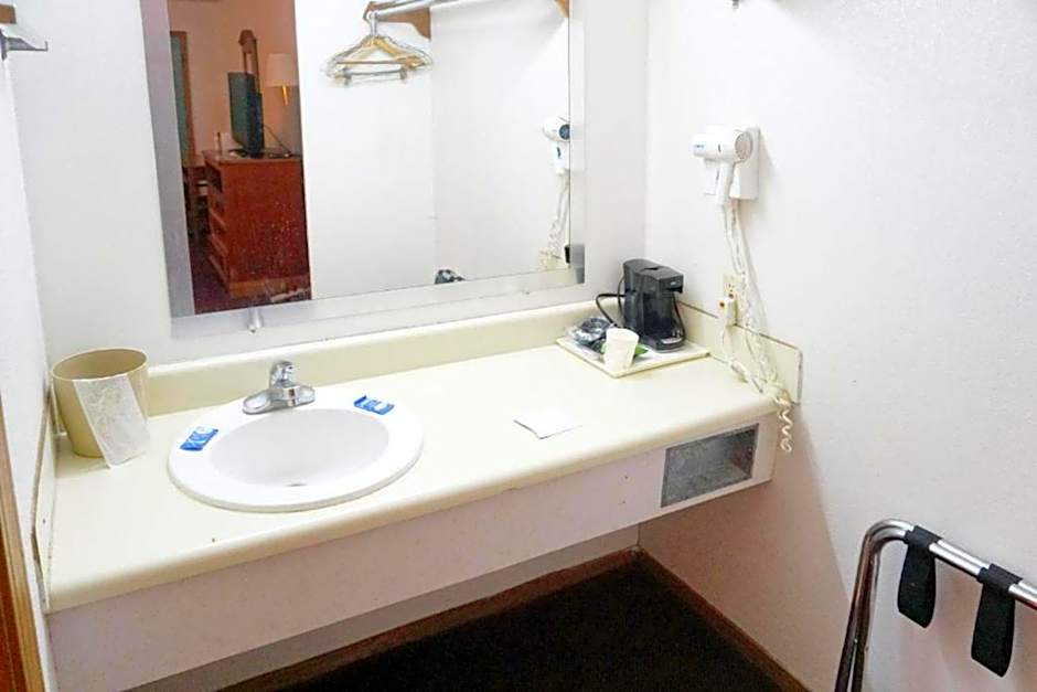 OYO Hotel Altus N Main St