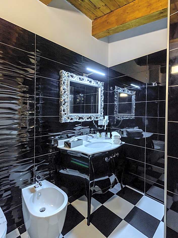 Marie Claire Apartments & Spa