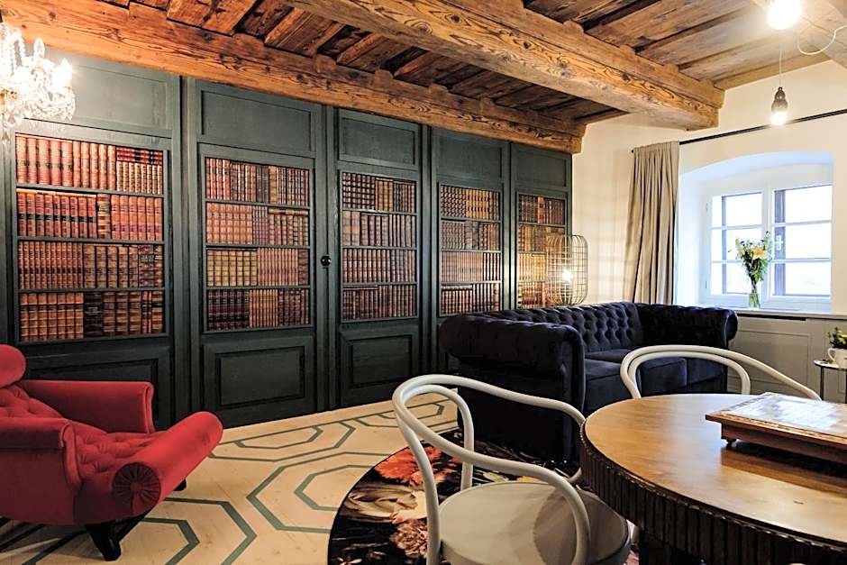 Monastery Garden Bistro & Rooms