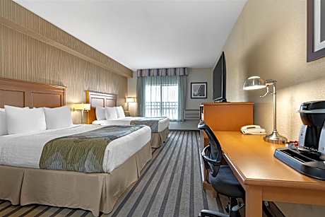 Queen Room with Two Queen Beds - Non-Smoking