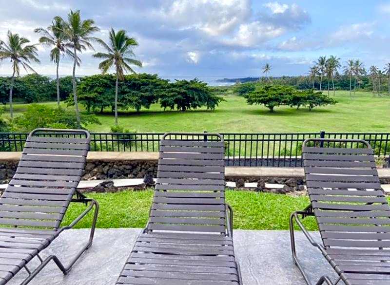 Beachfront 1 Bedroom Condo with Private Beach, Pool, Hot Tub