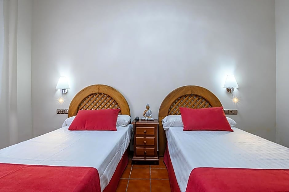 Hotel H28 Camas