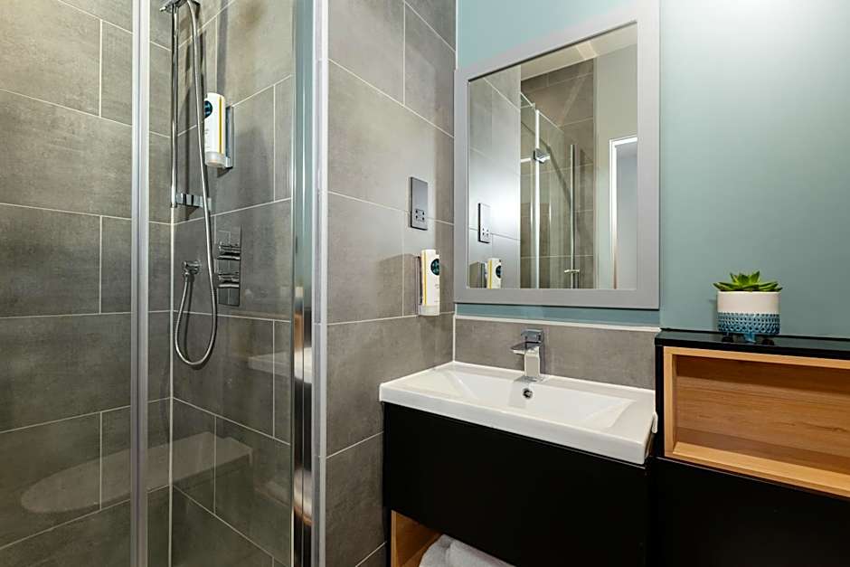 Holiday Inn - the niu, Loom Manchester North By IHG