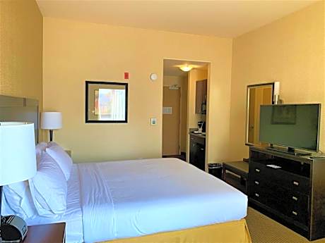 King Room - Hearing Accessible - Roll-in Shower