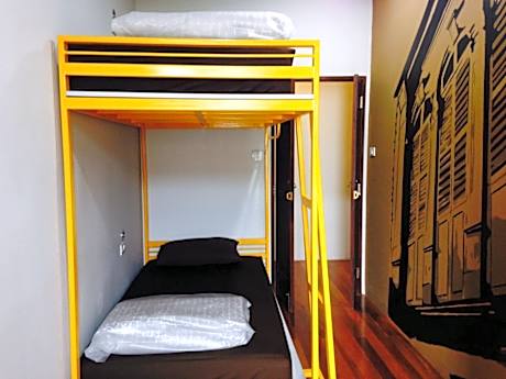 Standard Bunkbed Room